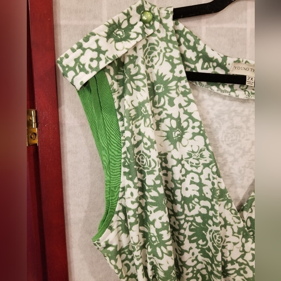 Abstract Floral Faux Wrap Mini Dress with Reversible Tie Belt Size 2X - Picture 2 of 6